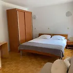 Apartment Begić Makarska